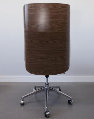 Кресло из натуральной кожи, каркас дерево арт. FX-BC06 - купить в Чебоксарах. Цена 34 820.52 руб.