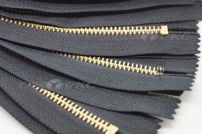 18см молнии джинсовые №322 черный авт. т4 латунь - купить в Чебоксарах. Цена: 28.62 руб.